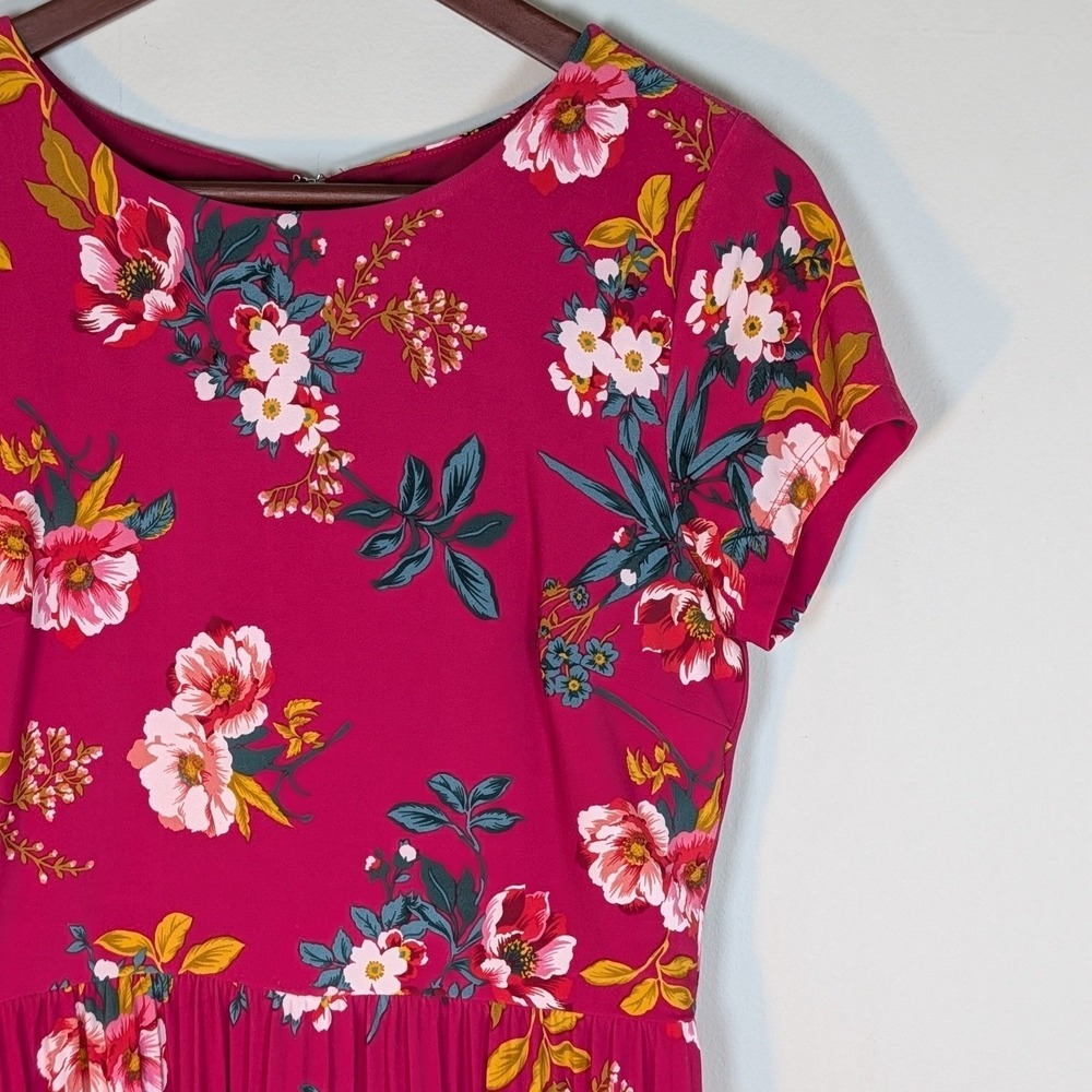 LOFT Pink Floral Pleated Short Sleeve Back Zip Dress Size 2 Cottagecore